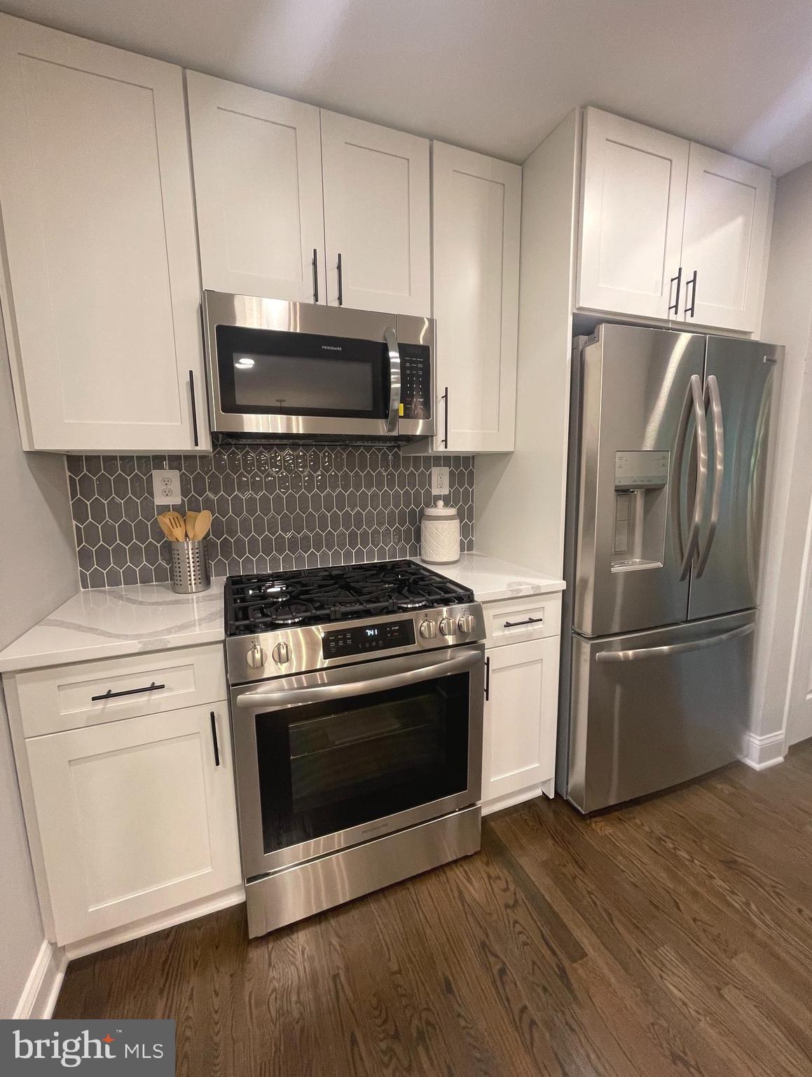 3610 Cornell Road Fairfax, VA 22030 - Photo 5 of 18 New stainless steel appliances