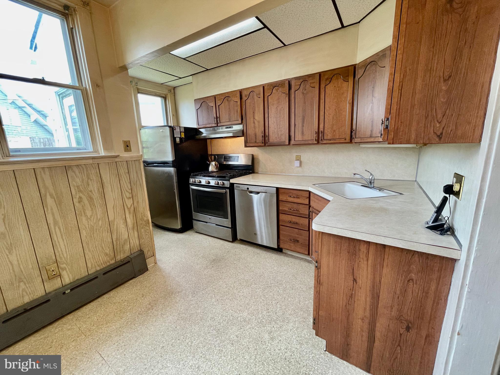 214 South Manoa Road Havertown, PA 19083 - Photo 11 of 22