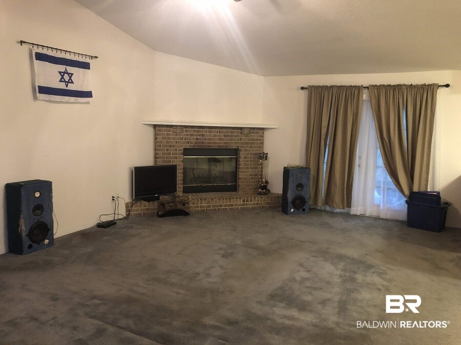 26801 Gilman Lane Robertsdale, AL 36567 - Photo 3 of 12