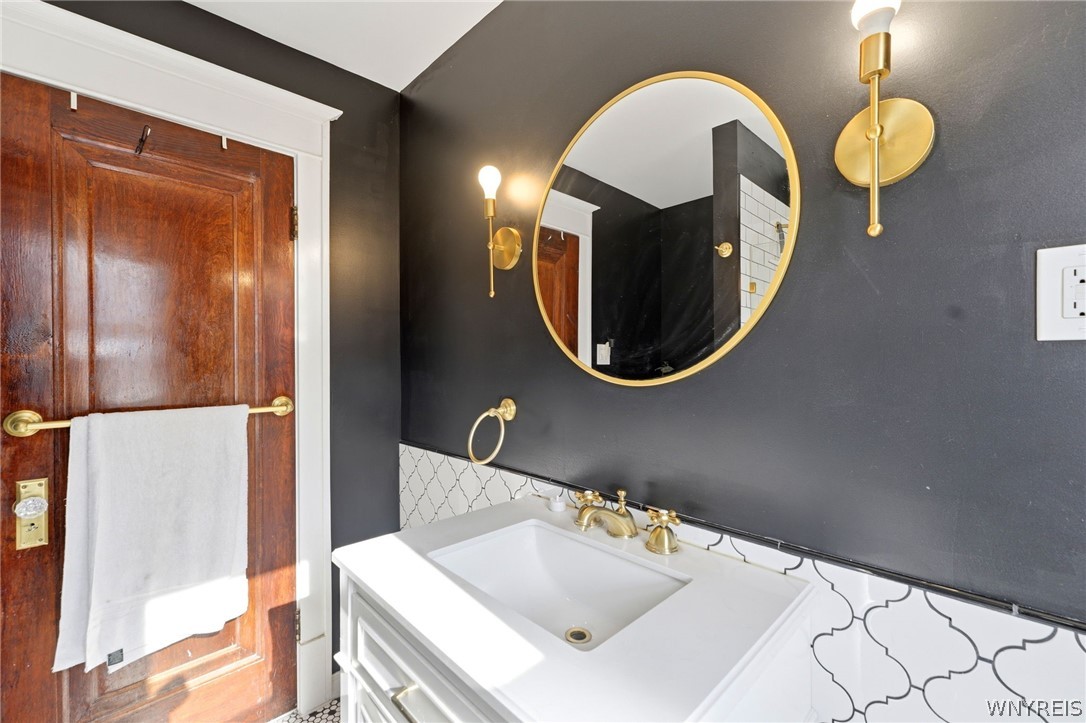 167 Hamlin Road Buffalo, NY 14208 - Photo 13 of 25