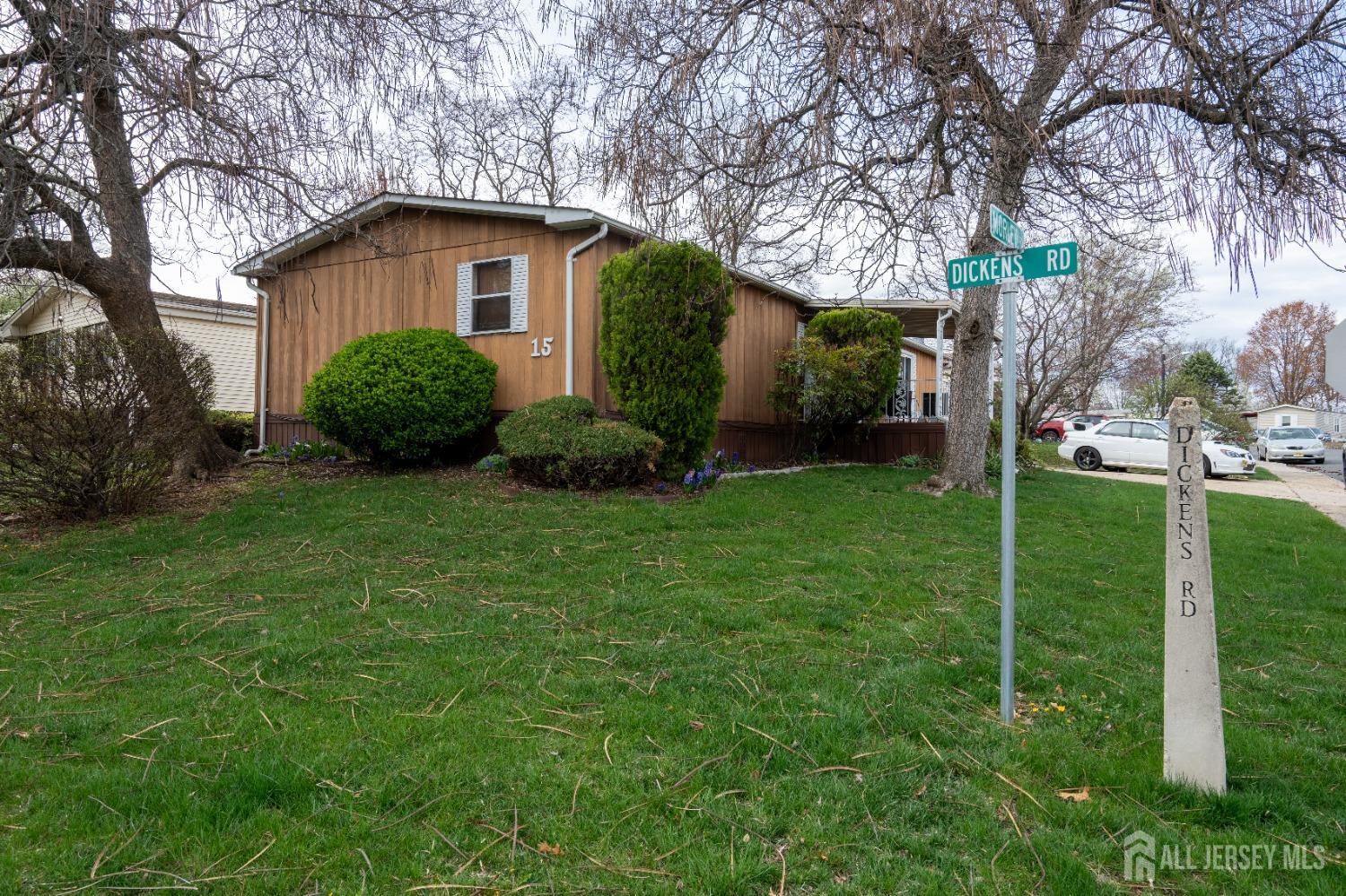 15 Dickens Road North Brunswick, NJ 08902 - Photo 8 of 38 a view of a house with backyard