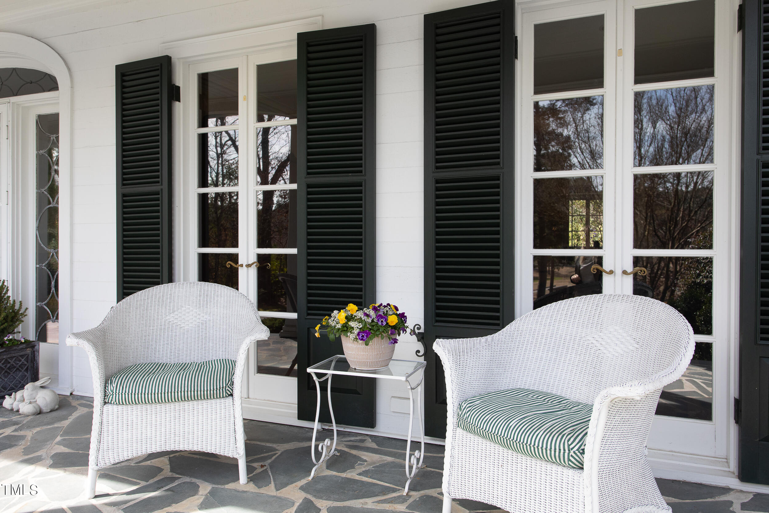 3940 Dover Road Durham, NC 27707 - Photo 5 of 72 a dining room with furniture and window