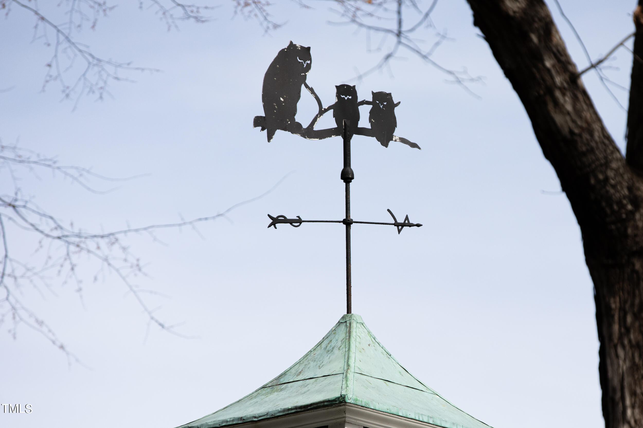 3940 Dover Road Durham, NC 27707 - Photo 60 of 72 a close view of light fixtures