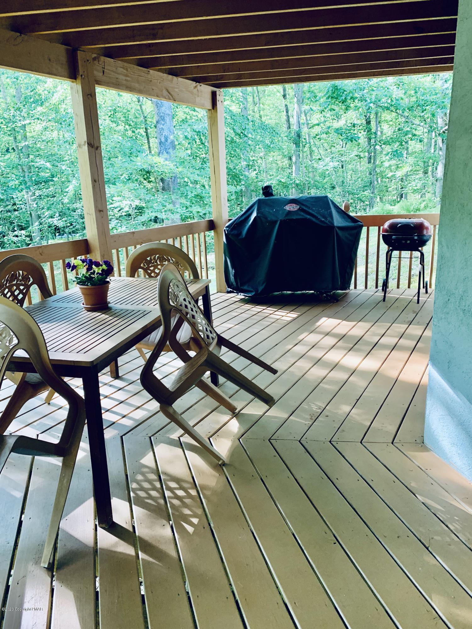 287 Canterbury Road Bushkill, PA 18324 - Photo 54 of 60 LL Deck