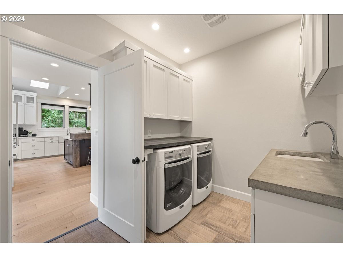 15112 Quarry Road Lake Oswego, OR 97035 - Photo 11 of 48 Gallery Image 11
