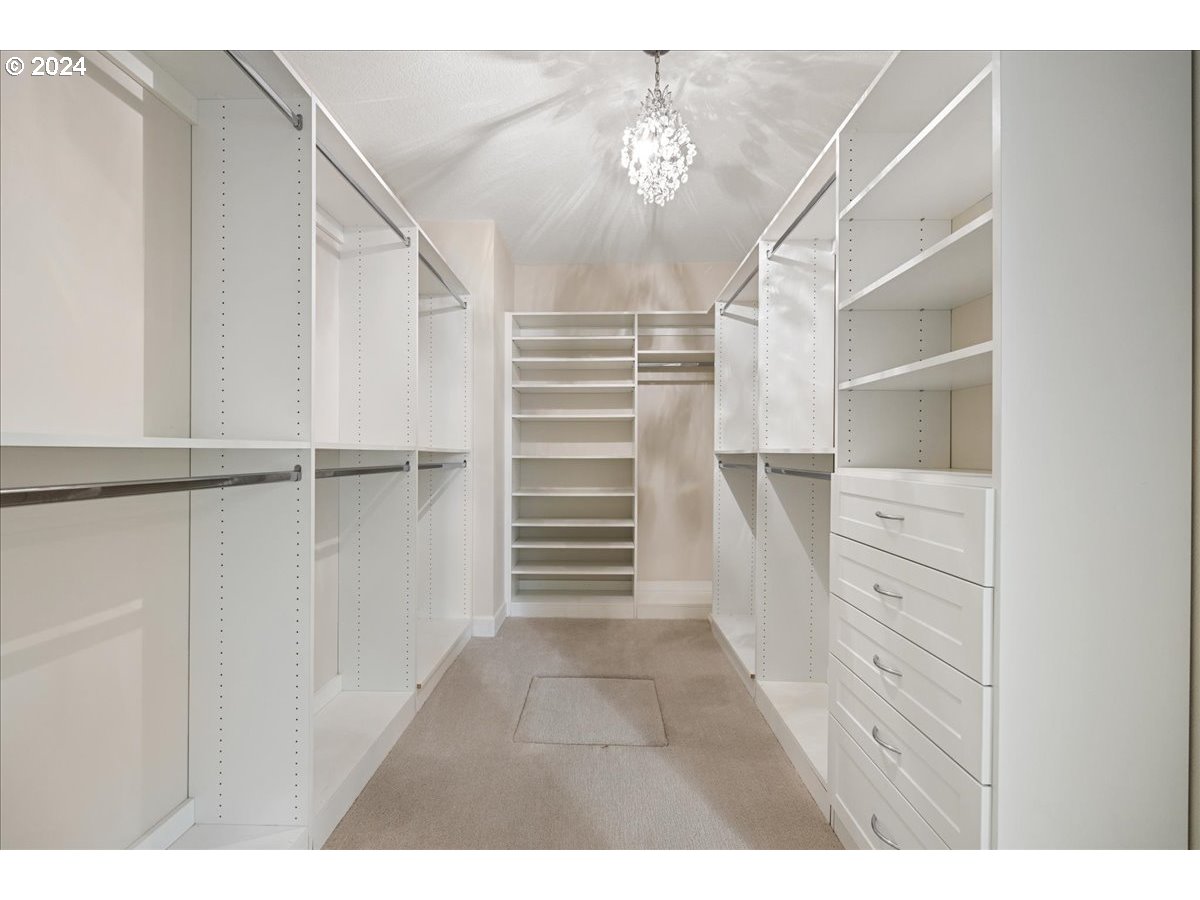 15112 Quarry Road Lake Oswego, OR 97035 - Photo 19 of 48 Gallery Image 19