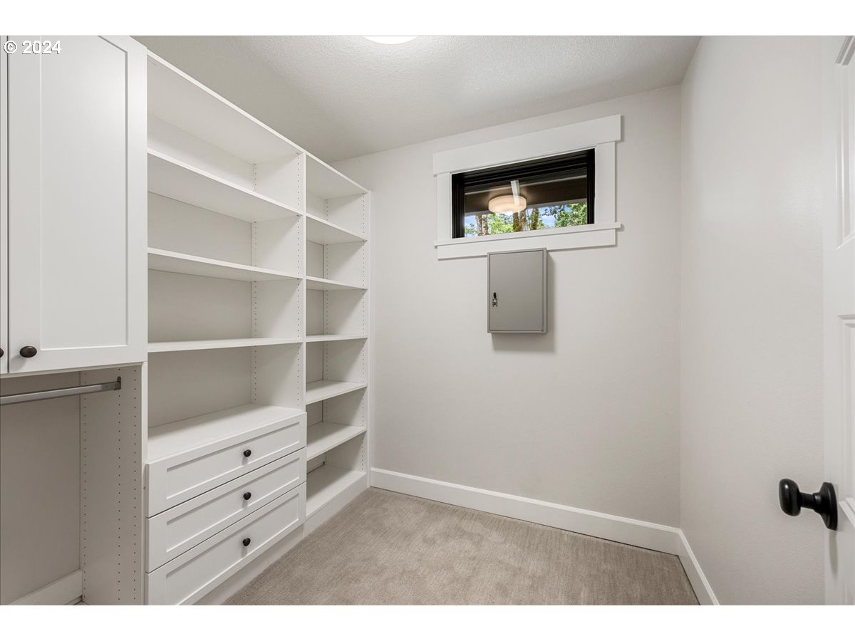 15112 Quarry Road Lake Oswego, OR 97035 - Photo 33 of 48 Gallery Image 33
