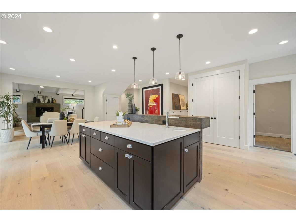 15112 Quarry Road Lake Oswego, OR 97035 - Photo 10 of 48 Gallery Image 10