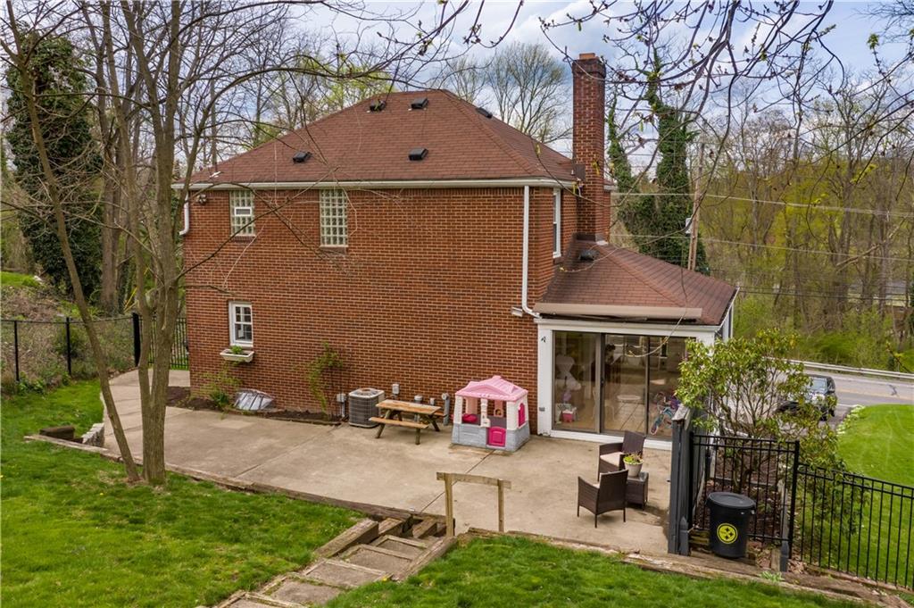 255 McMurray Road Pittsburgh, PA 15241 - Photo 2 of 25 Gallery Image 2