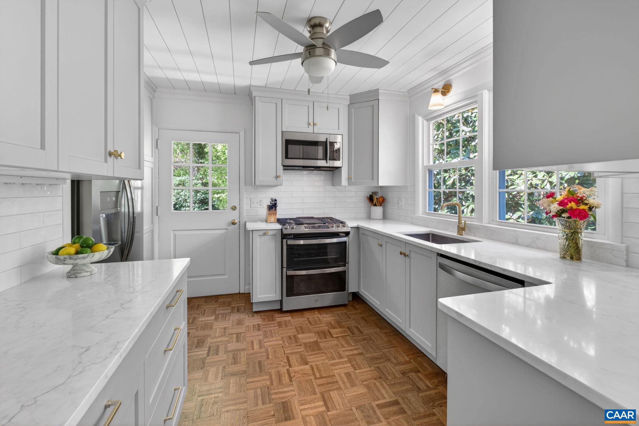 128 North Bennington Road Charlottesville, VA 22901 - Photo 11 of 47