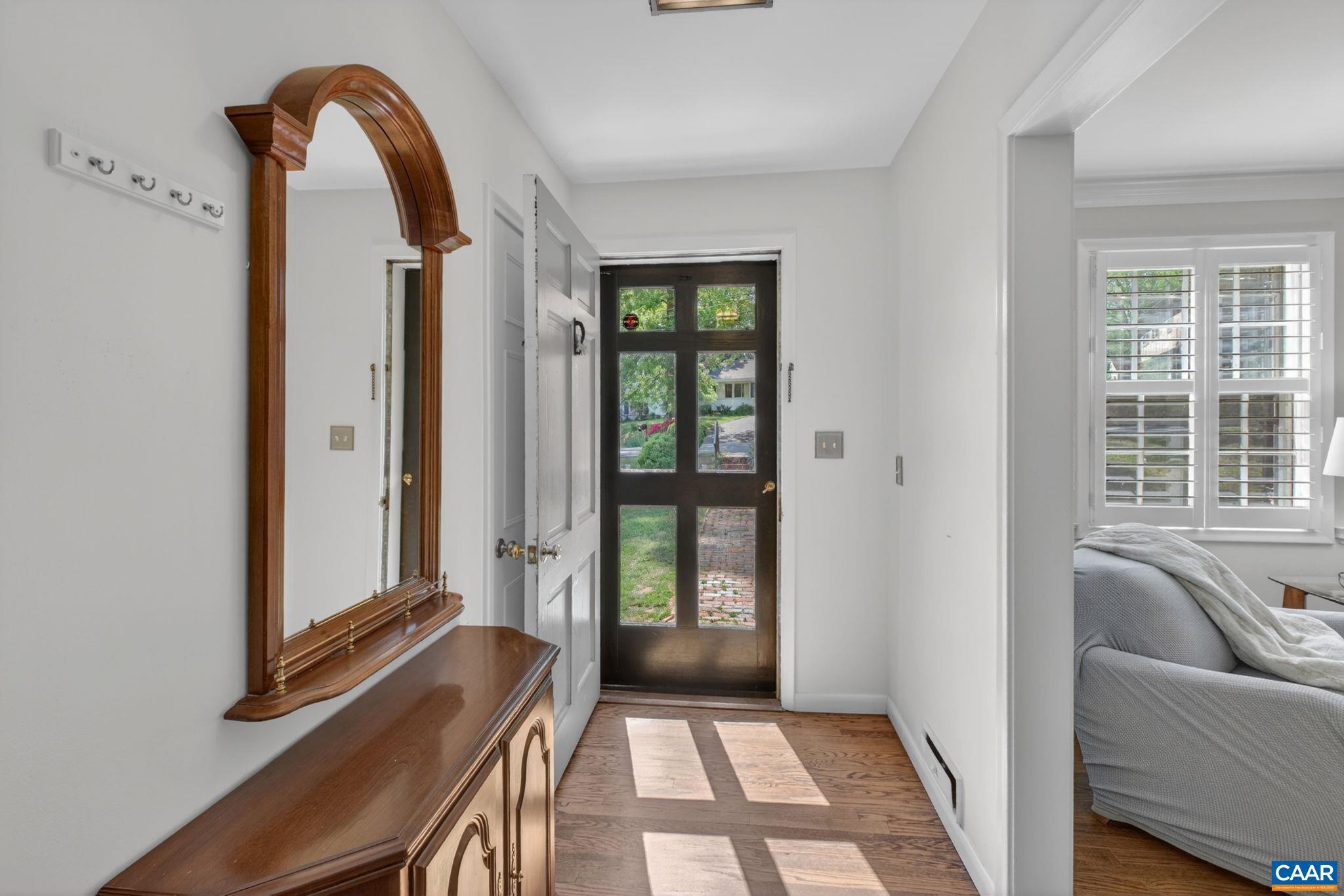 128 North Bennington Road Charlottesville, VA 22901 - Photo 4 of 47