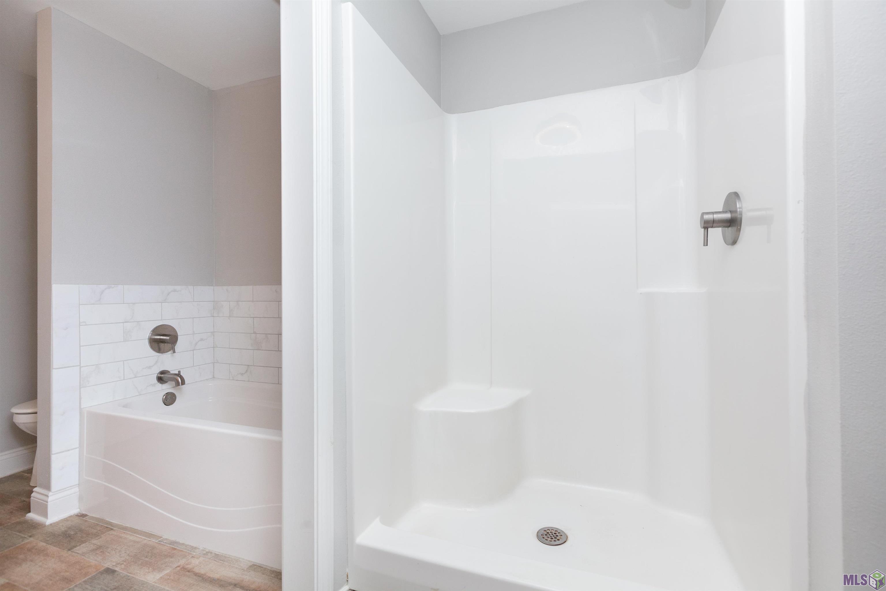 3822 Country View Drive Baton Rouge, LA 70817 - Photo 16 of 19 Master Bath Shower