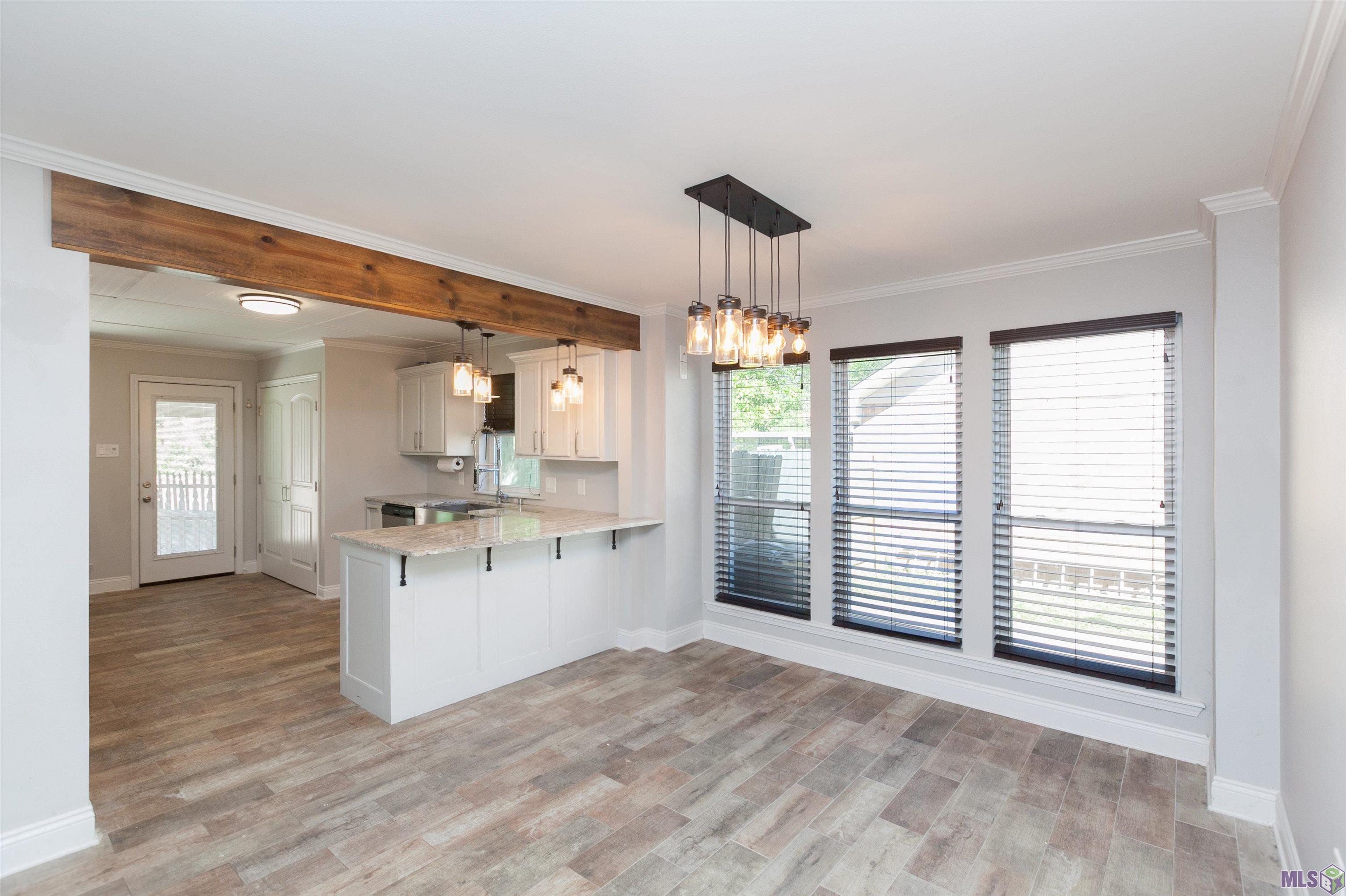 3822 Country View Drive Baton Rouge, LA 70817 - Photo 4 of 19 Dining and Kitchen