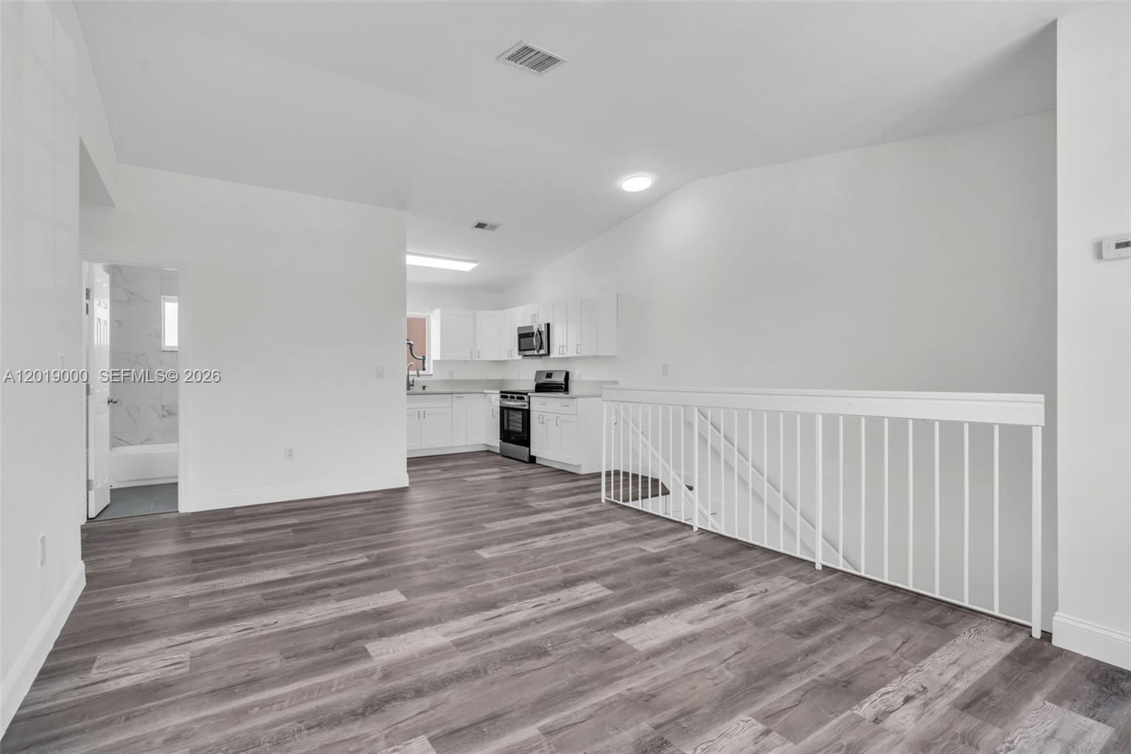 10101 West Okeechobee Road, Unit 16202 Hialeah Gardens, FL 33016 - Photo 7 of 21