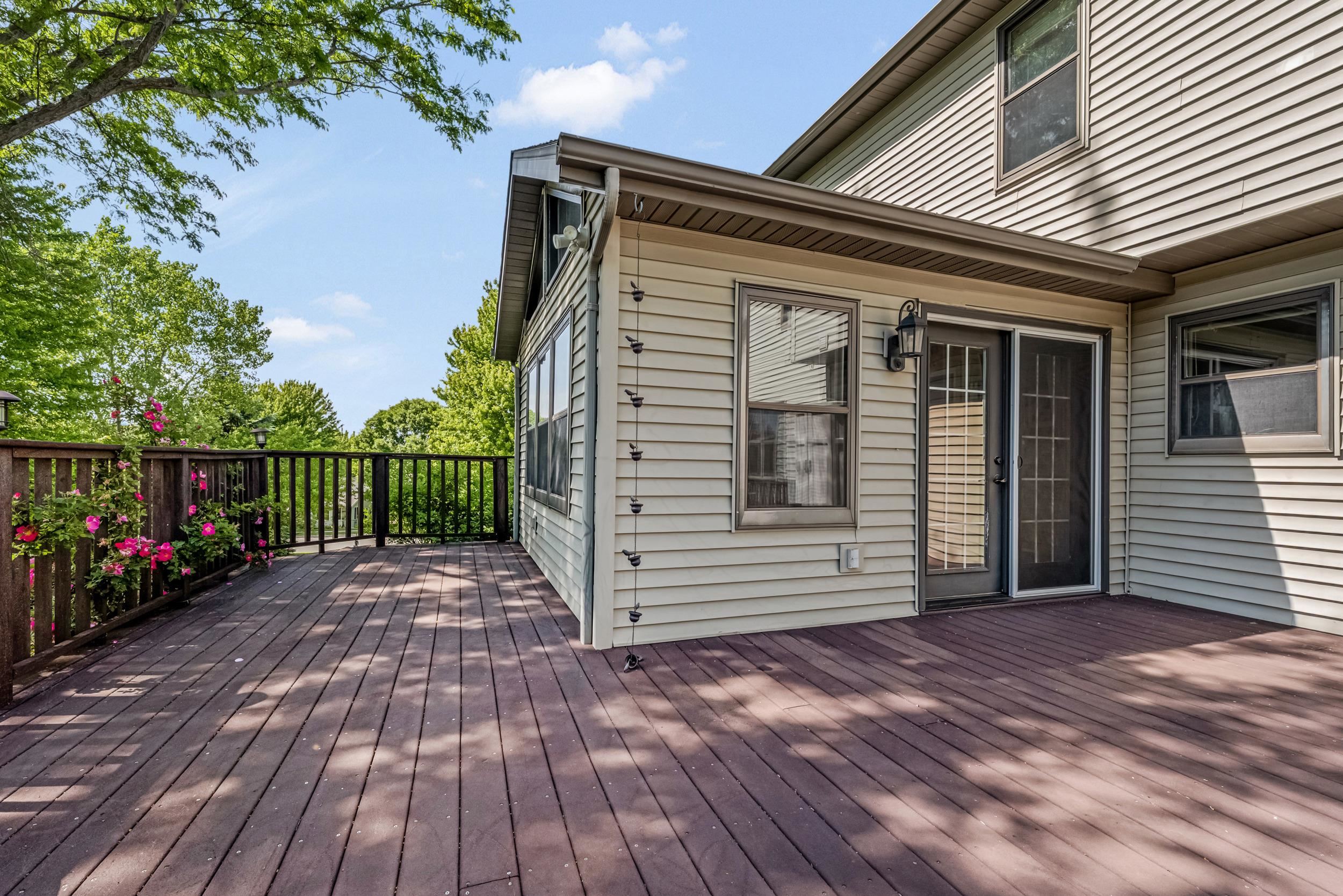 721 Overlook Terrace DeForest, WI 53532 - Photo 9 of 44
