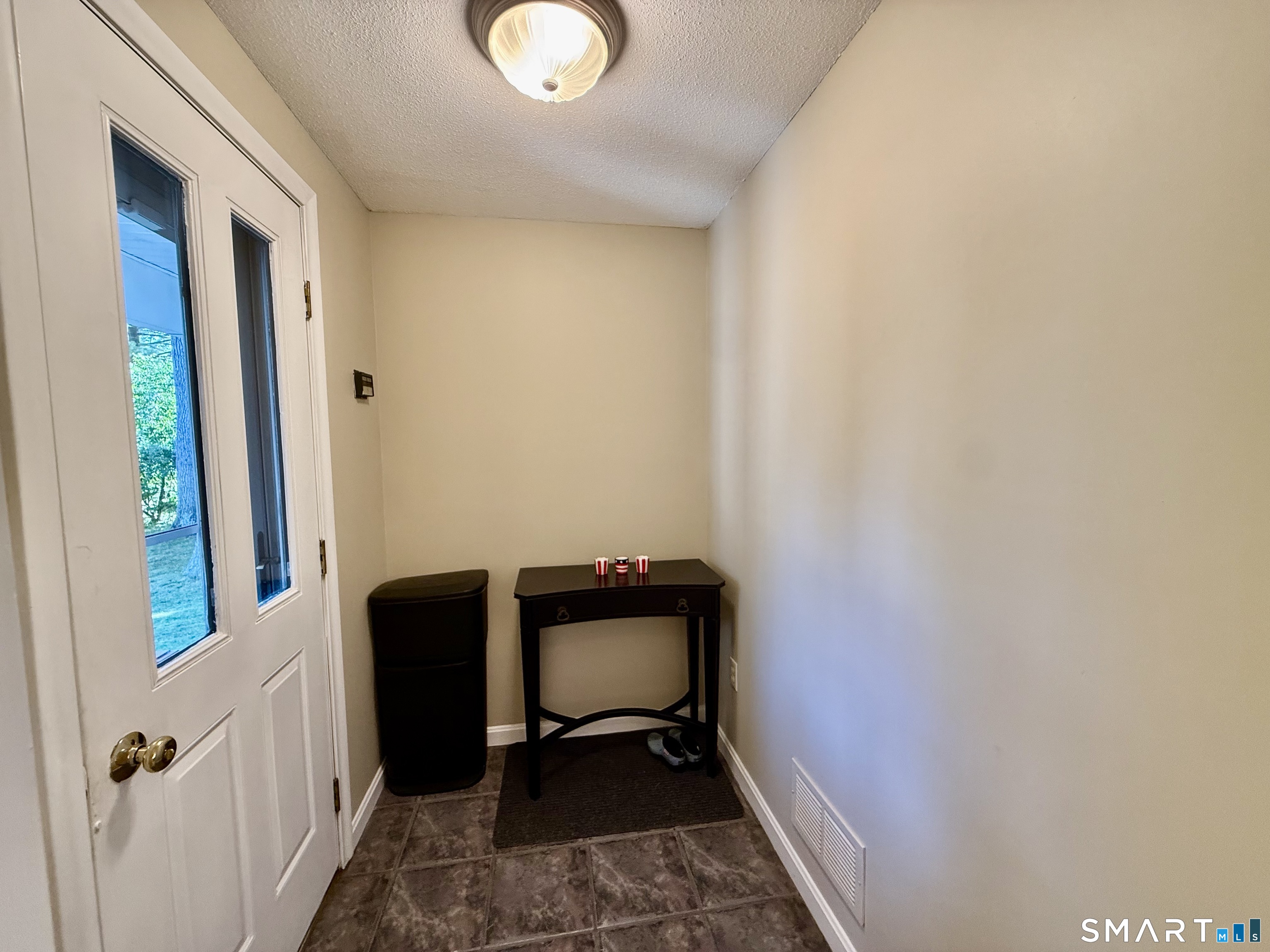 22 Cavan Road East Hartford, CT 06118 - Photo 17 of 22