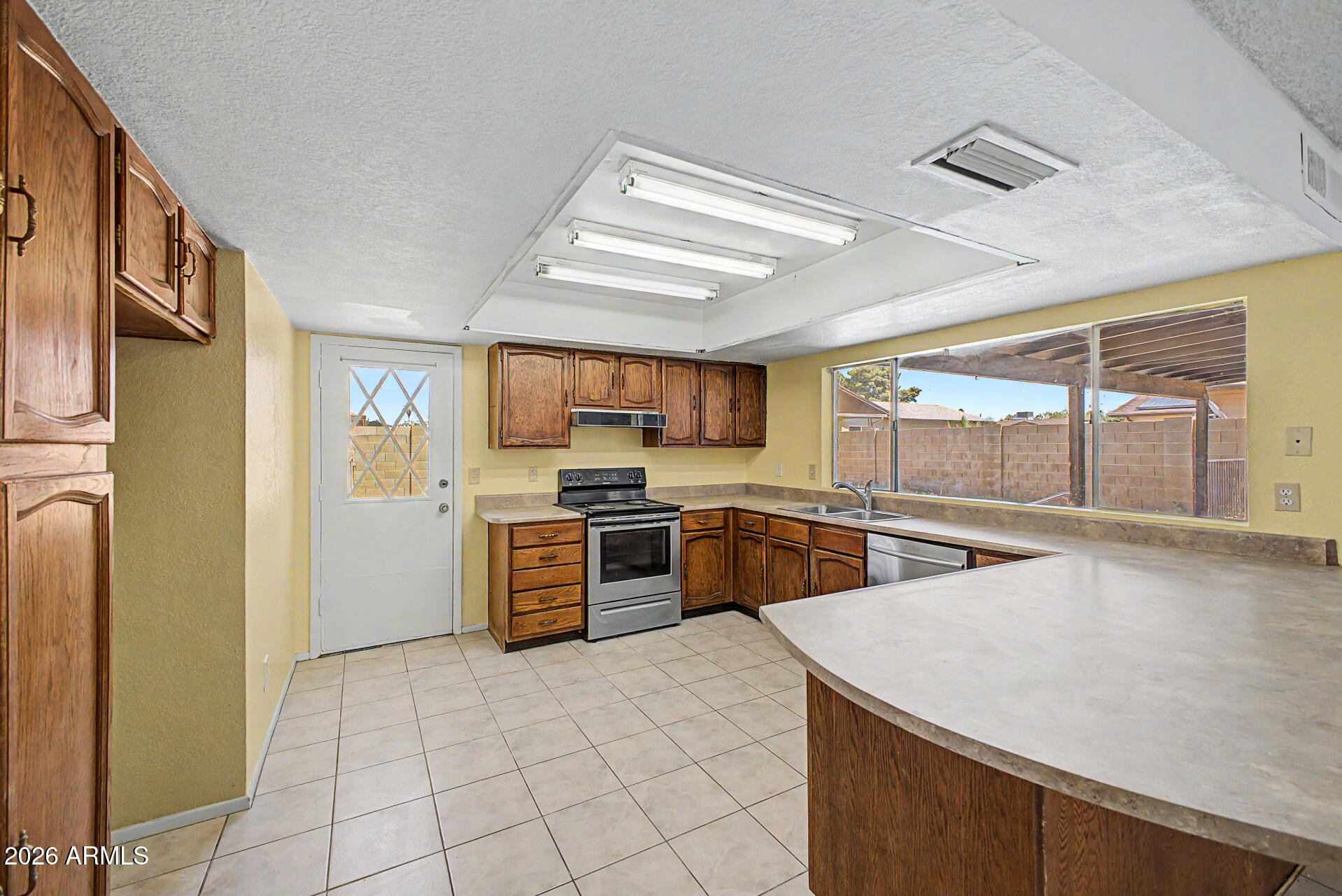 5208 West Shangri-la Road Glendale, AZ 85304 - Photo 14 of 39