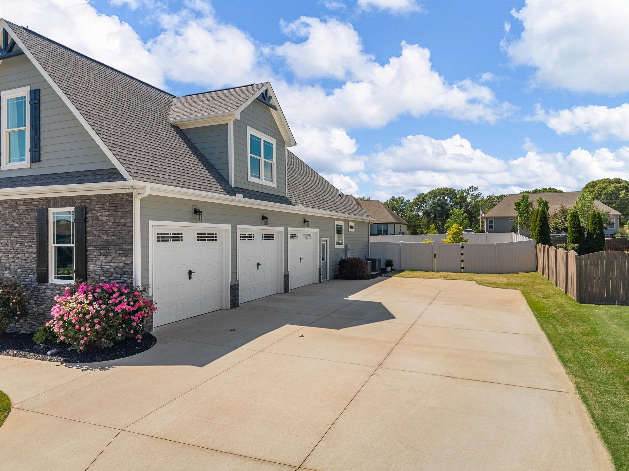 130 Monreve Drive Boiling Springs, SC 29316 - Photo 2 of 48