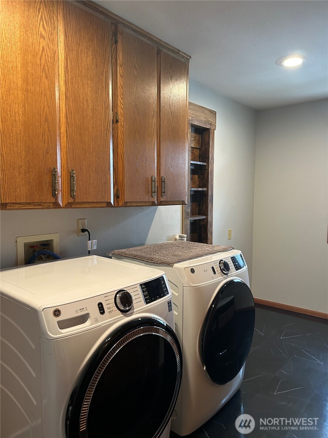 6850 Raspberry Dr., Unit A Everson, WA 98247 - Photo 17 of 22 a utility room with dryer and washer