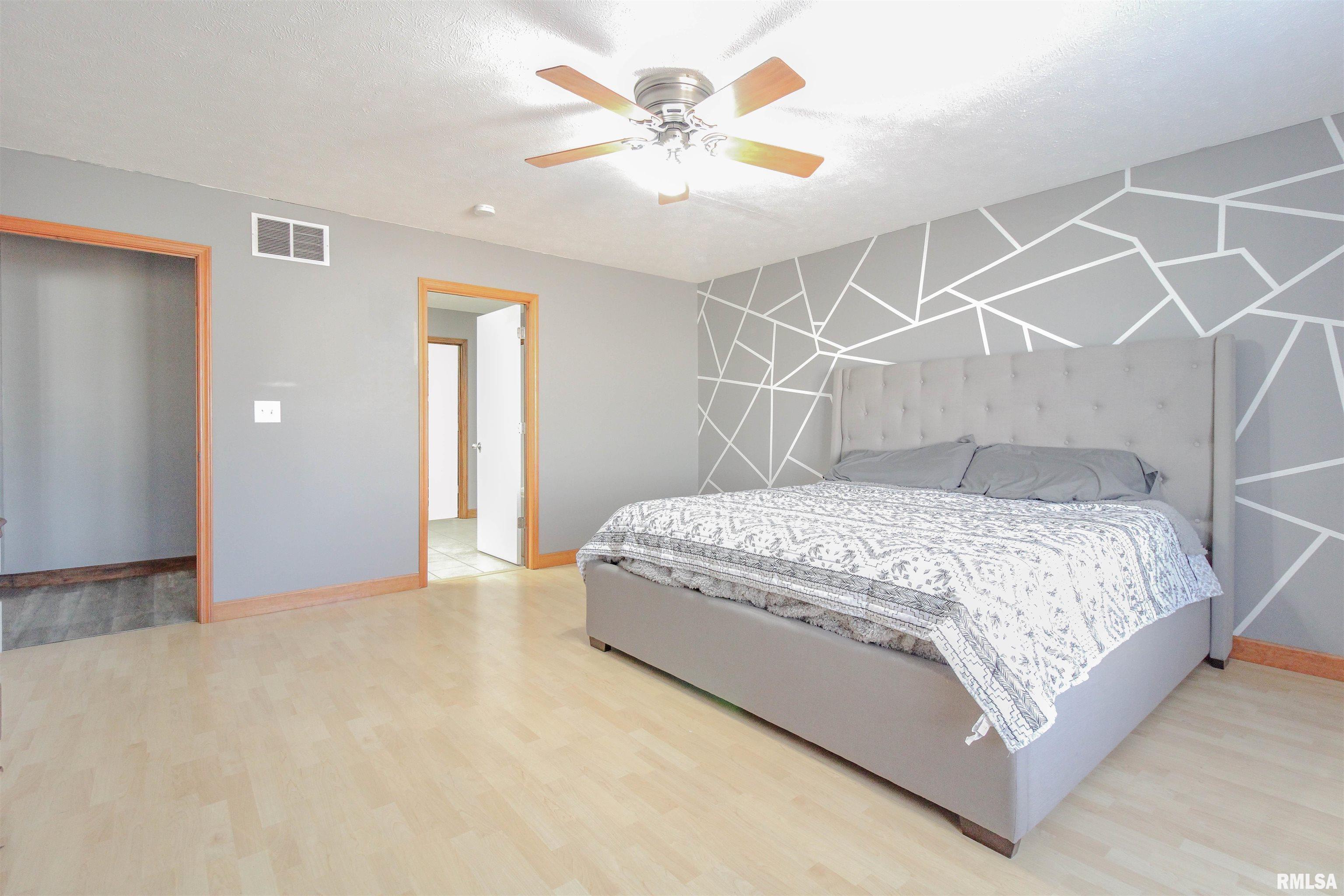 2623 Varsity Court Springfield, IL 62712 - Photo 14 of 19 Gallery Image 14