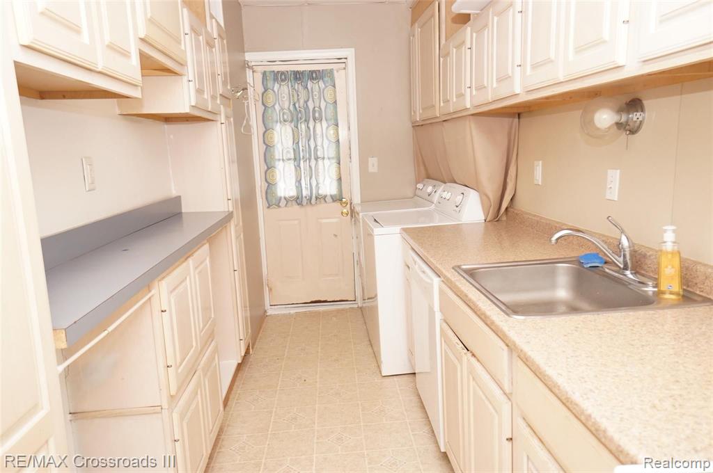 2708 Riverside Drive Trenton, MI 48183 - Photo 10 of 17