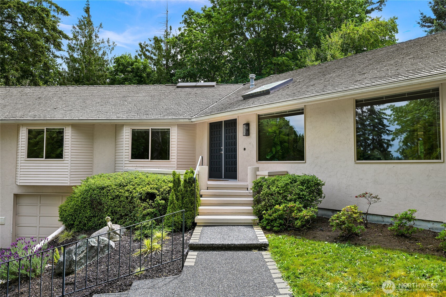 208 Hawthorn Road Bellingham, WA 98225 - Photo 6 of 40