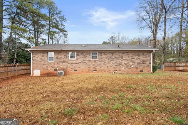 front view of house with a yard