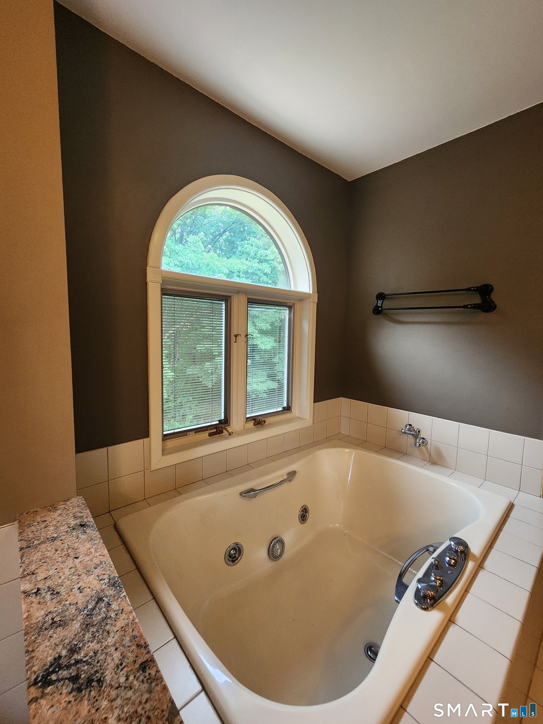 925 Dunbar Hill Road Hamden, CT 06514 - Photo 28 of 39