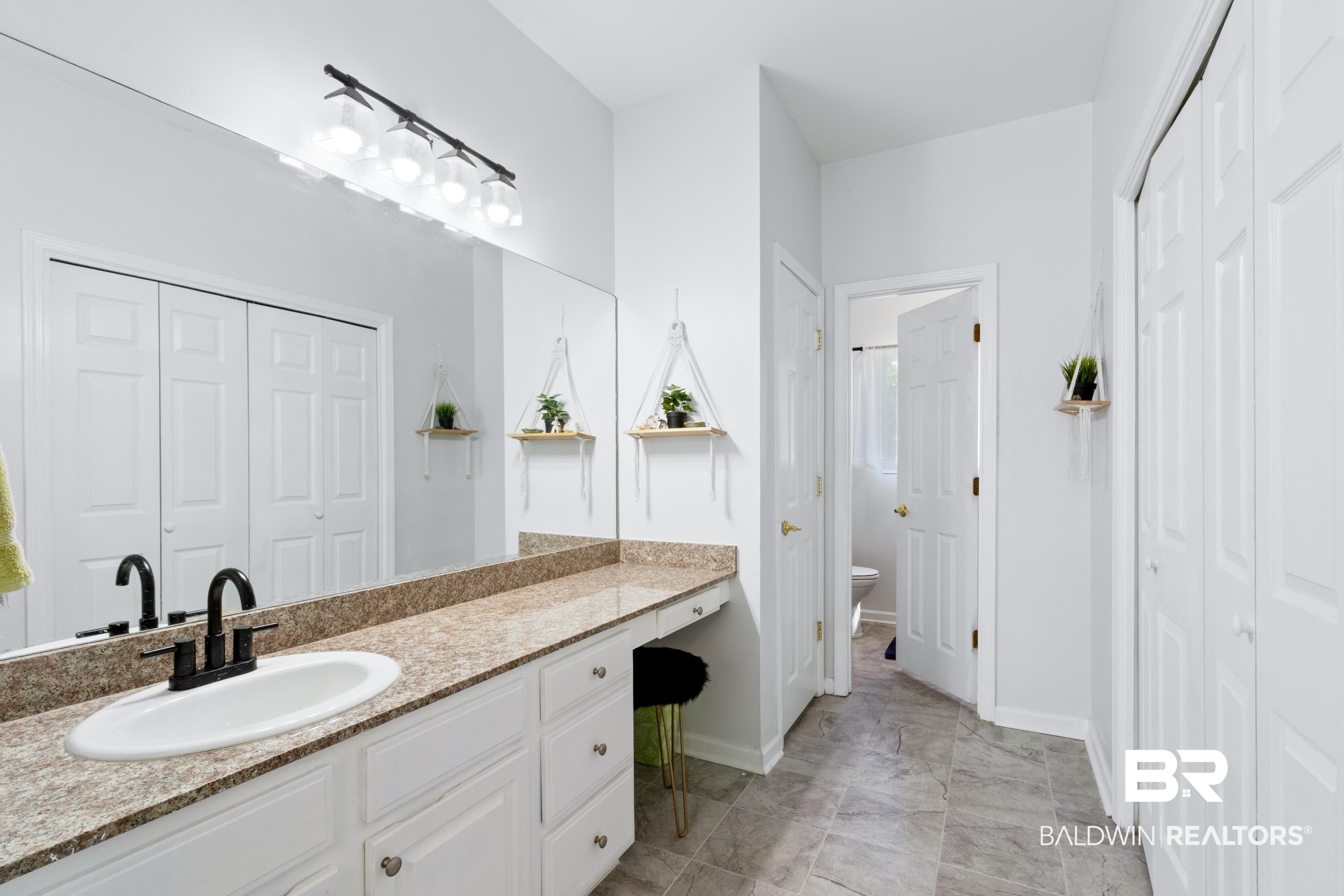 6846 Crimson Ridge Street Gulf Shores, AL 36542 - Photo 15 of 27 Primary EnSuite