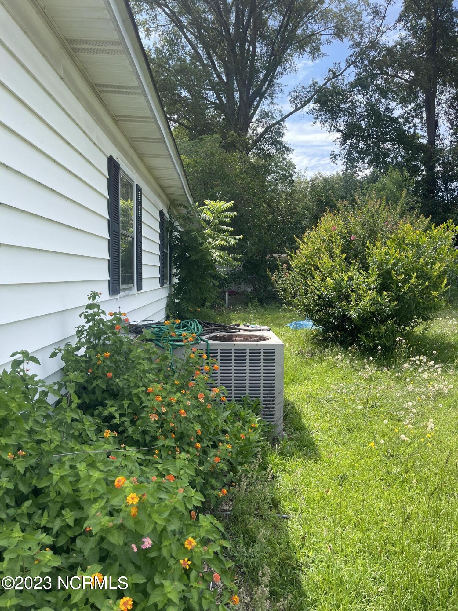38 Sixth Avenue Rockingham, NC 28379 - Photo 7 of 26 C4E6D0FF-DC5E-4299-8218-3D6DF4E32371