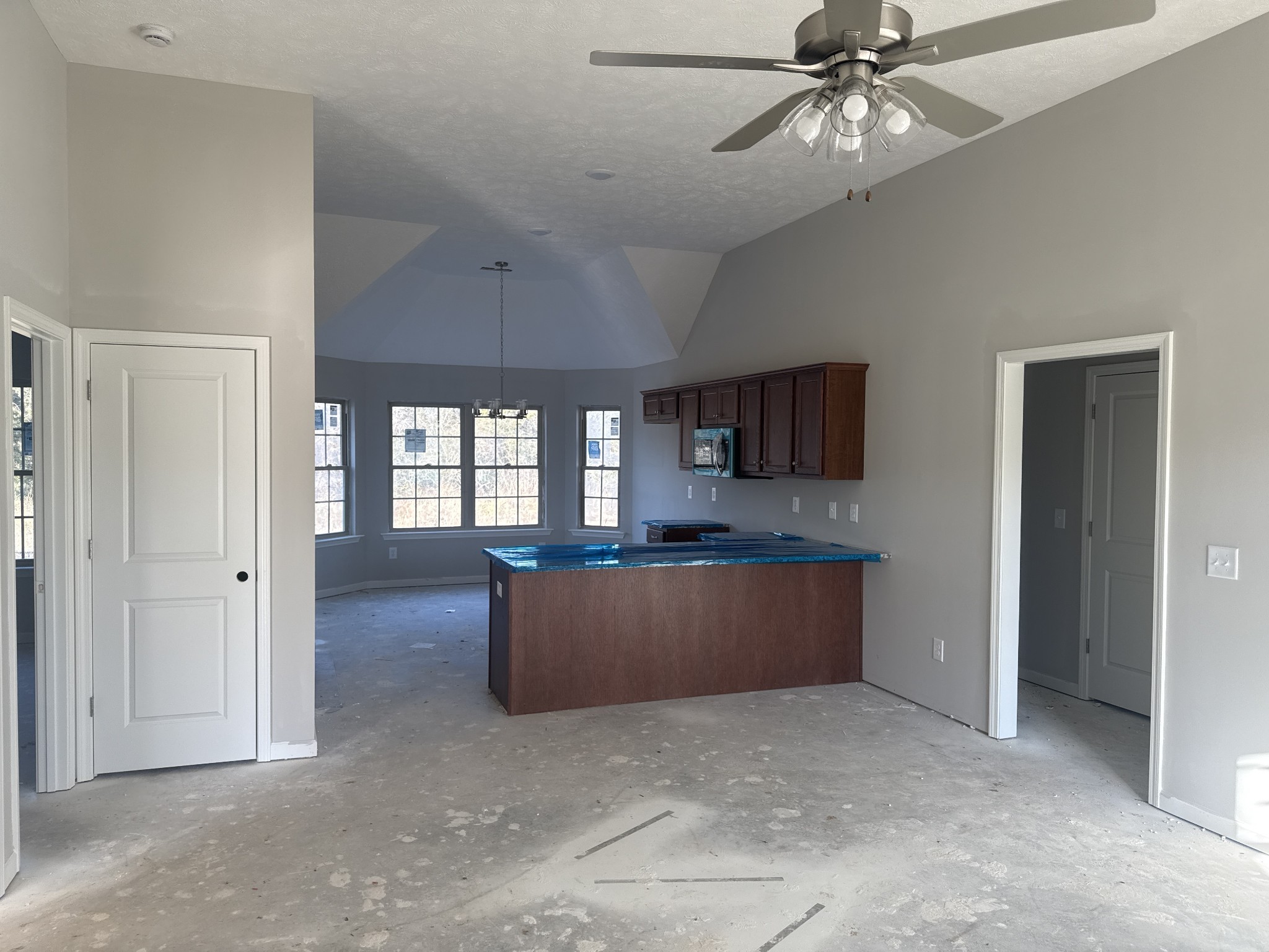 1 Dorsch Road Manchester, TN 37355 - Photo 11 of 11 a living room with a flat screen tv