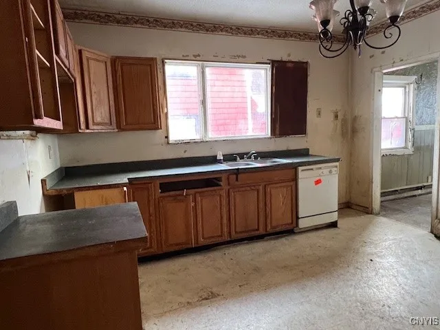 $79,900 | 1216 Oak Street, Utica, NY 13502