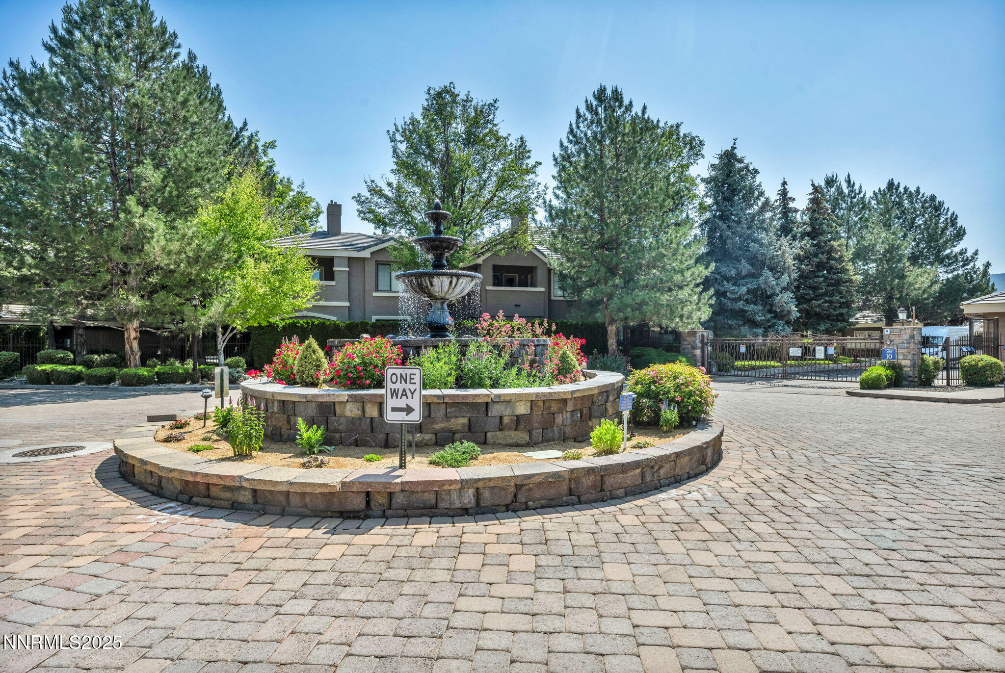 900 South Meadows Parkway, Unit 814 Reno, NV 89521 - Photo 29 of 43 a view of a house with backyard and sitting area