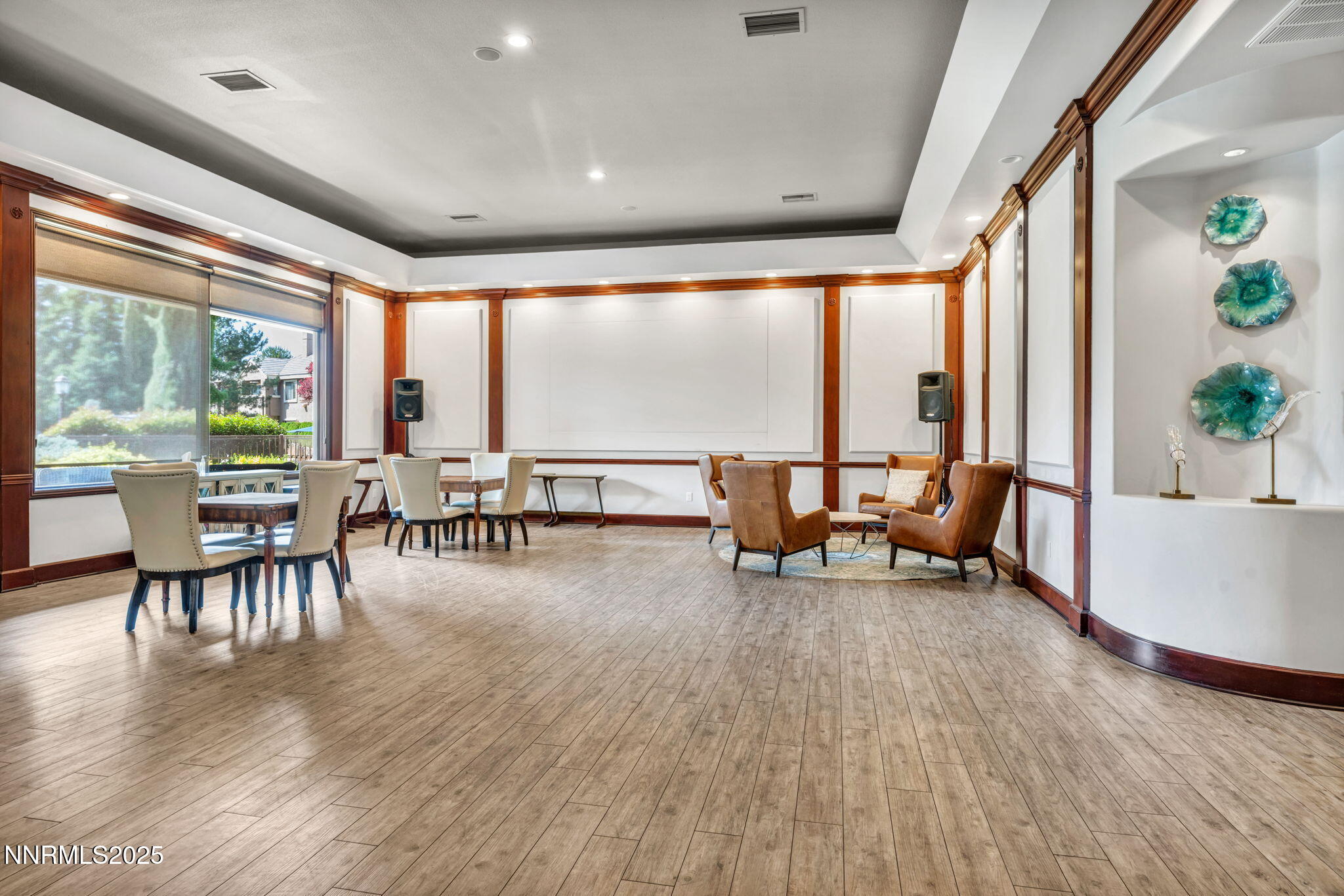 900 South Meadows Parkway, Unit 814 Reno, NV 89521 - Photo 38 of 43 a living room with furniture and a large window