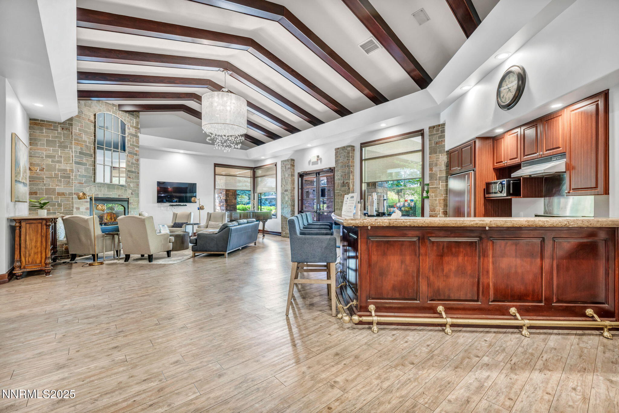 900 South Meadows Parkway, Unit 814 Reno, NV 89521 - Photo 40 of 43 a living room with furniture