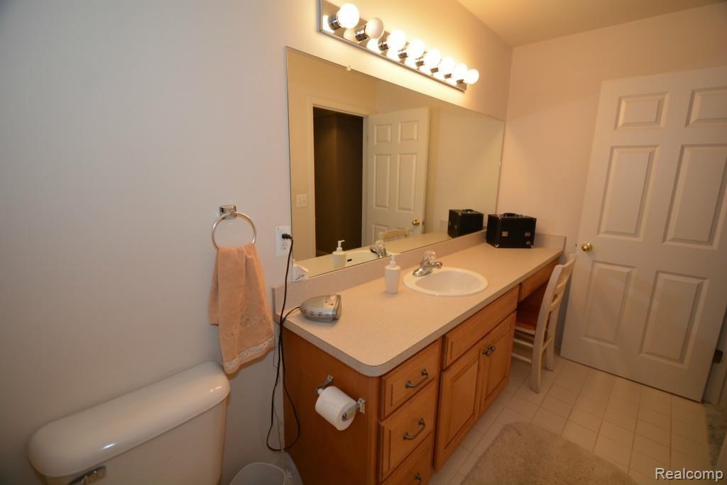 2551 Jackson Drive Rochester, MI 48309 - Photo 73 of 93 DSC_9687.jpg