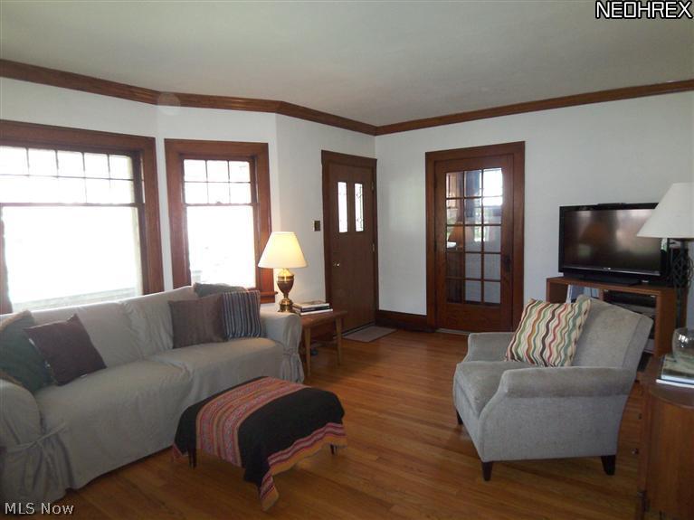 3780 Montevista Road Cleveland Heights, OH 44121 - Photo 4 of 16 Gallery Image 4