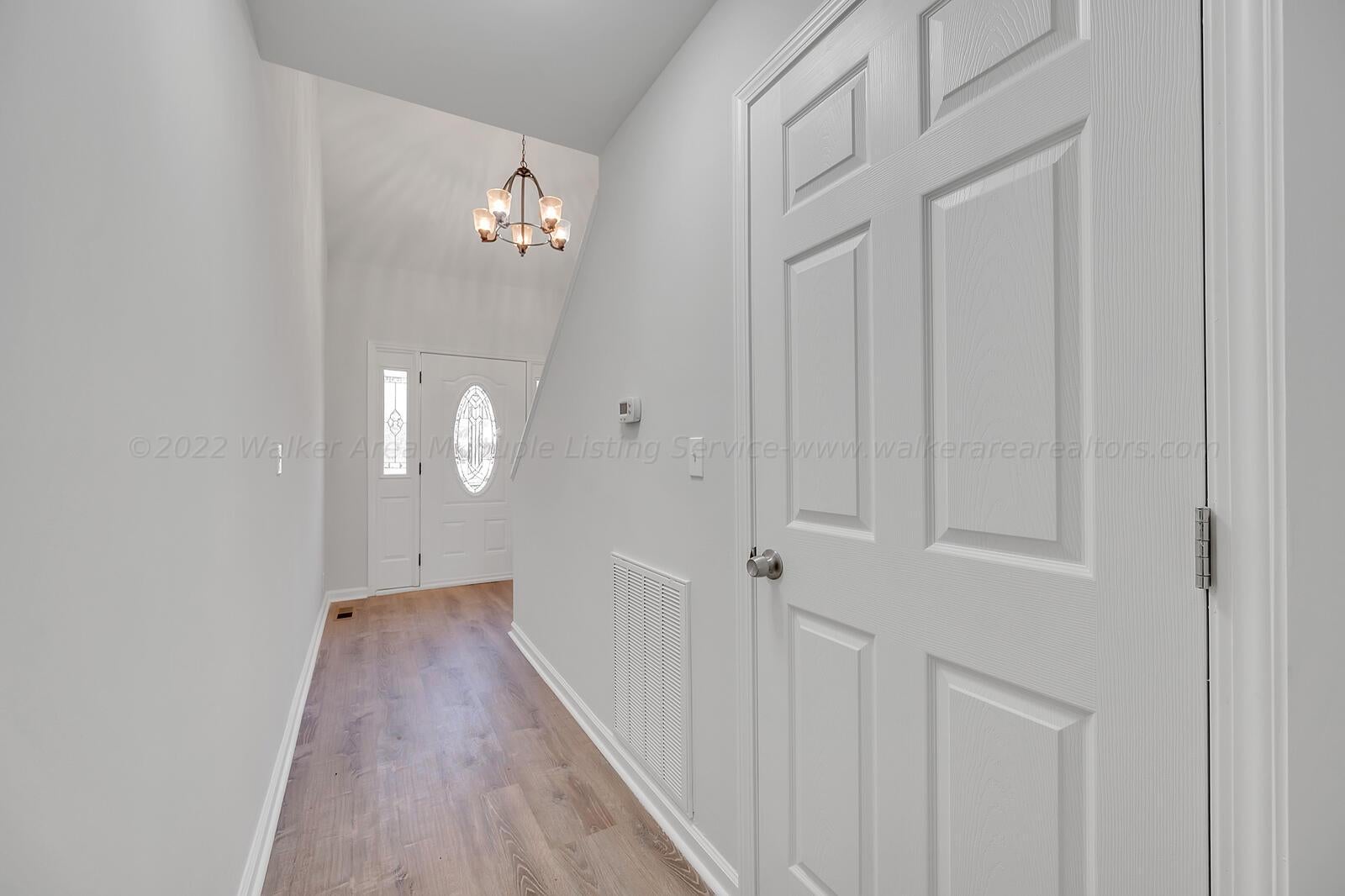 1804 Shades Cliff Road Jasper, AL 35504 - Photo 9 of 31 Gallery Image 9