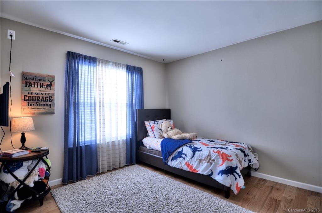 10435 Blackstock Road Huntersville, NC 28078 - Photo 26 of 33 a bedroom with a bed and a closet