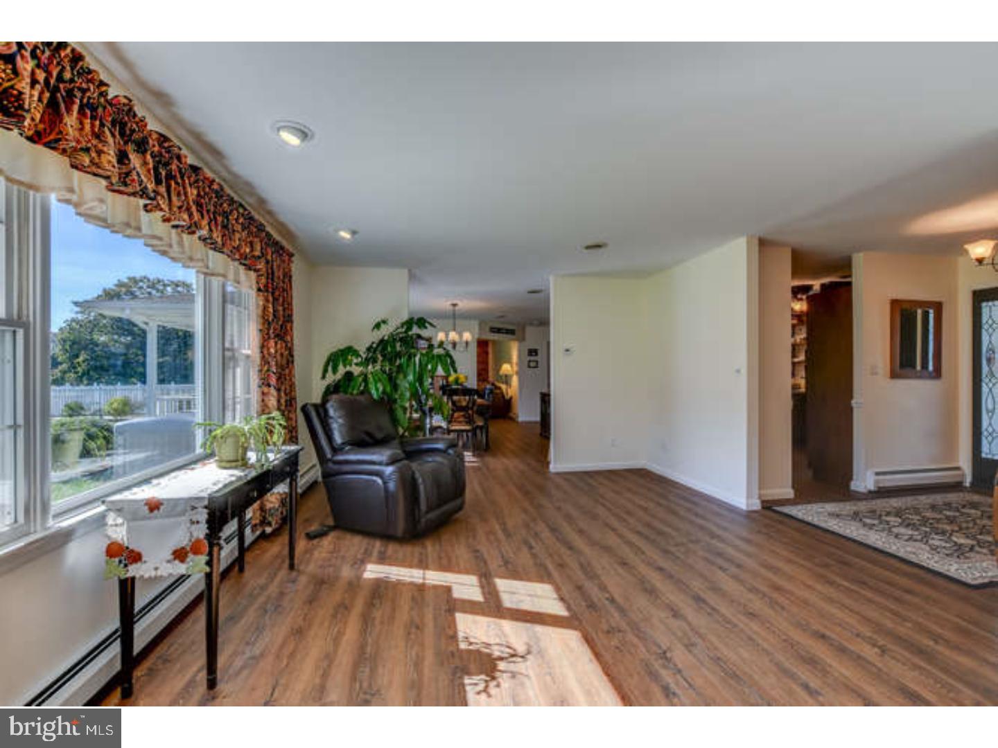 165 Burlington Path Road Cream Ridge, NJ 08514 - Photo 10 of 22