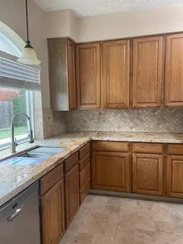 $3,350 | 51 Rush Haven Drive, The Woodlands, TX 77381