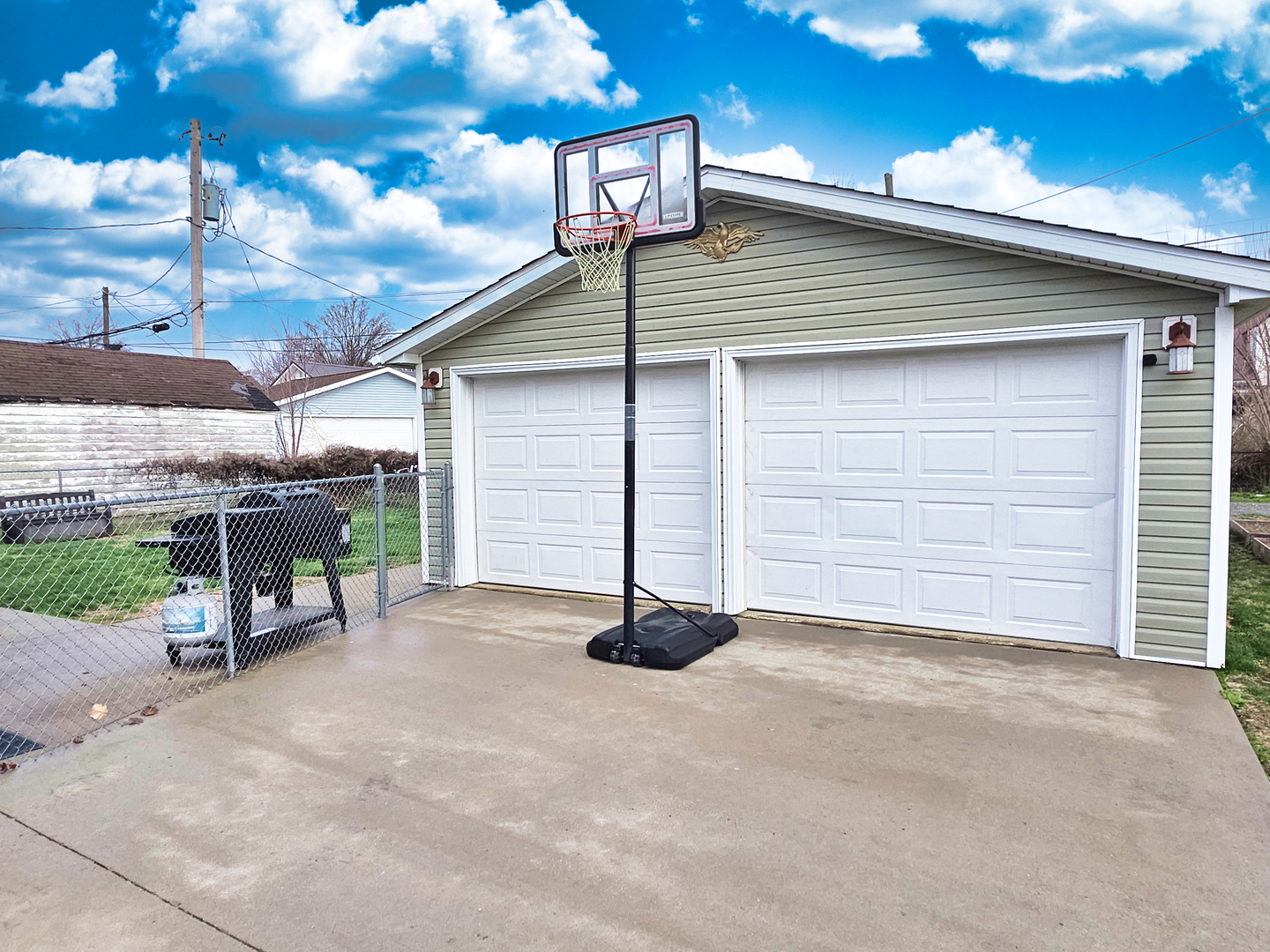 127 Flora Avenue Flora, IL 62839 - Photo 7 of 88