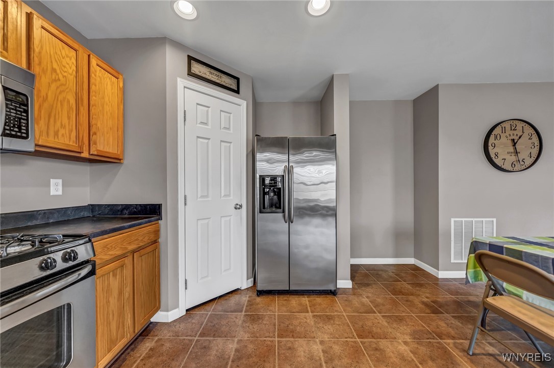 6260 Eckhardt Road, Unit 11 Hamburg, NY 14085 - Photo 14 of 50