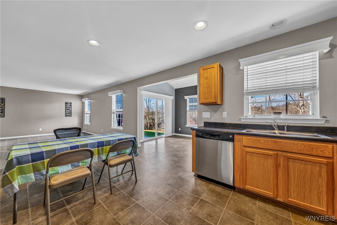 6260 Eckhardt Road, Unit 11 Hamburg, NY 14085 - Photo 15 of 50