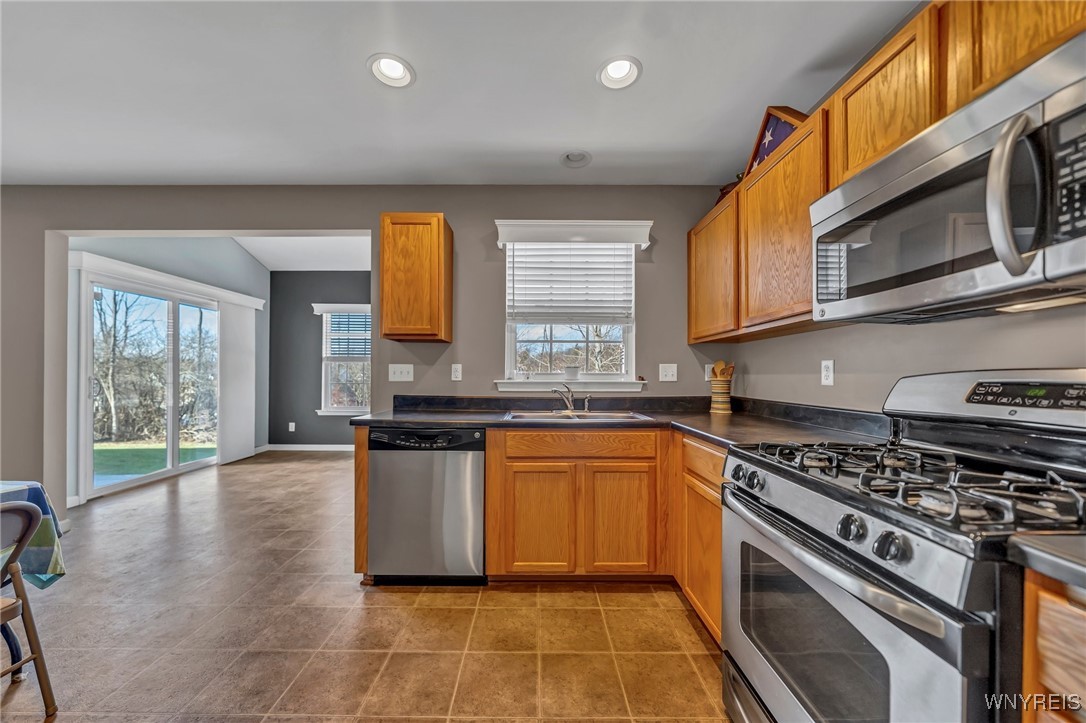 6260 Eckhardt Road, Unit 11 Hamburg, NY 14085 - Photo 16 of 50