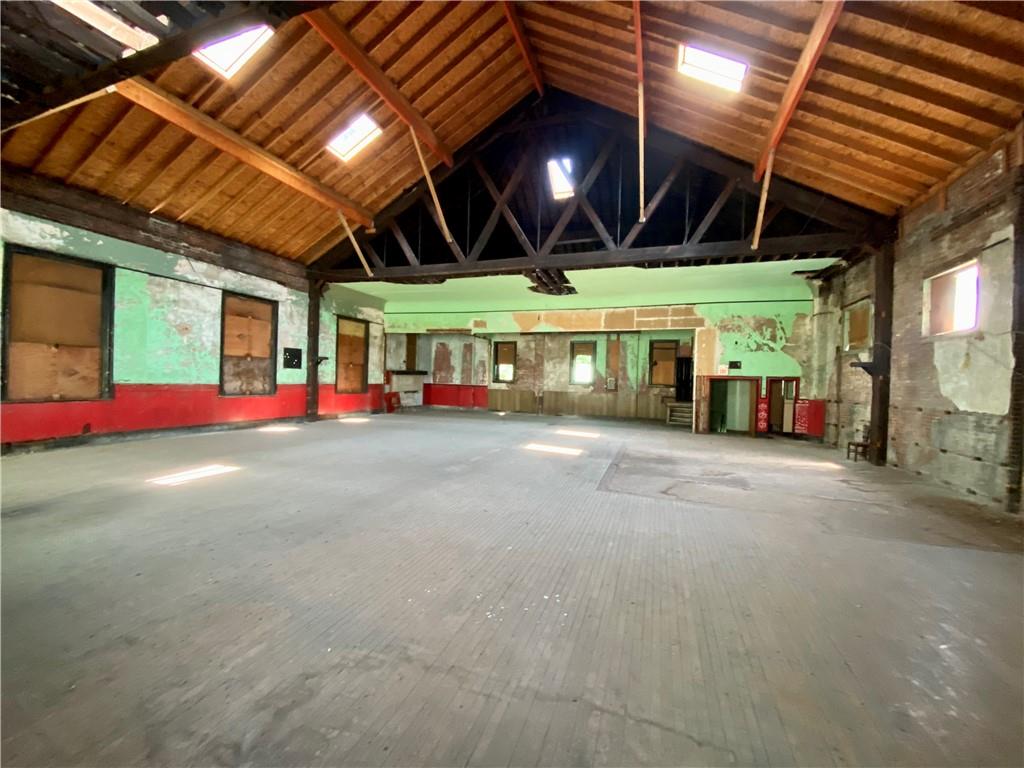 812 Concord Street Pittsburgh, PA 15212 - Photo 17 of 18 a view of a building with sitting area