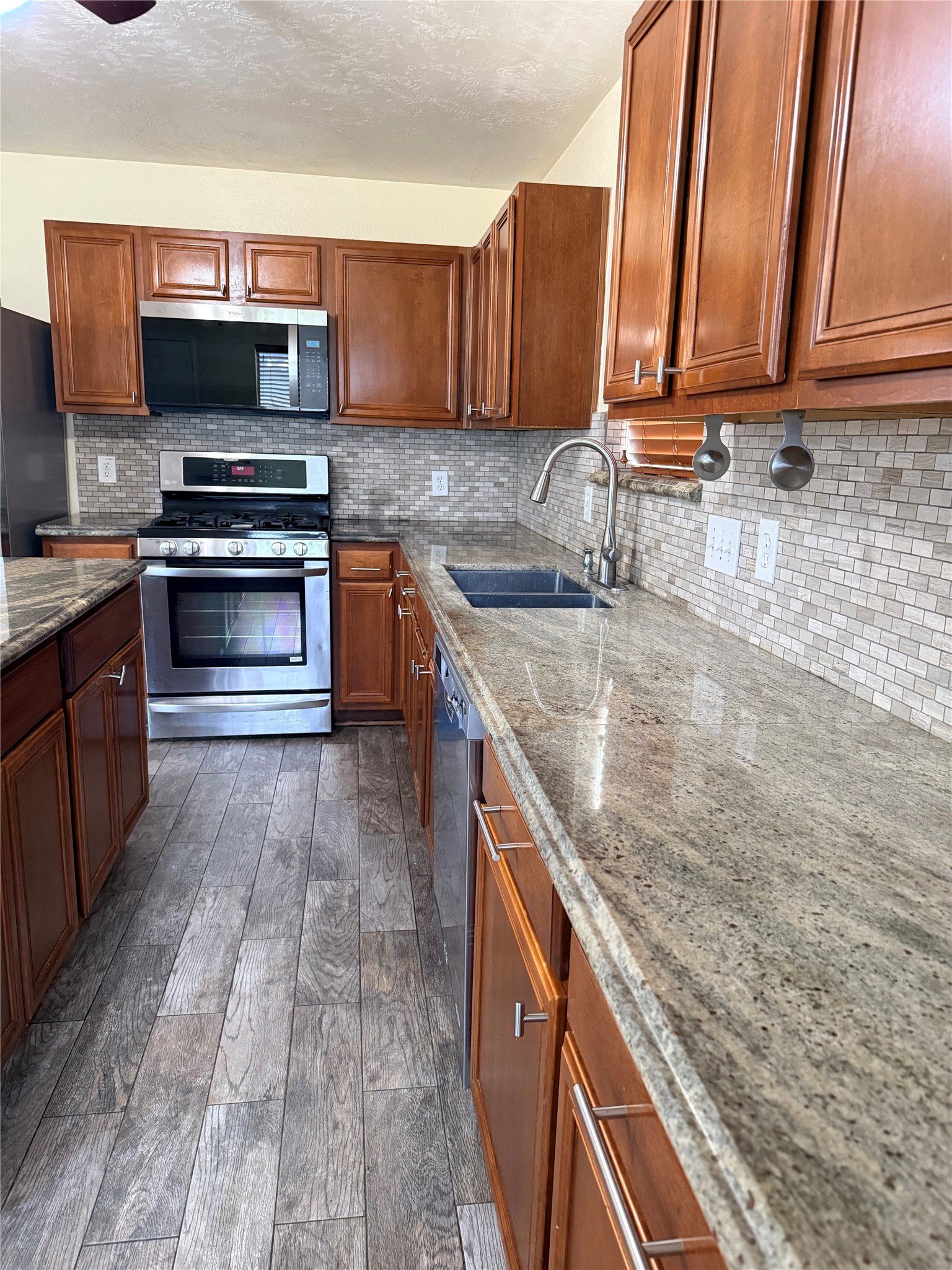 7222 Liberty Ridge Lane Houston, TX 77049 - Photo 4 of 20