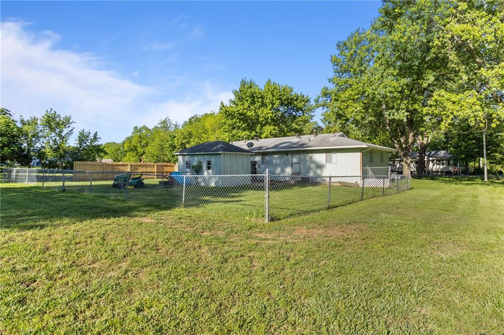 143 Southeast 411th Road Warrensburg, MO 64093 - Photo 16 of 30