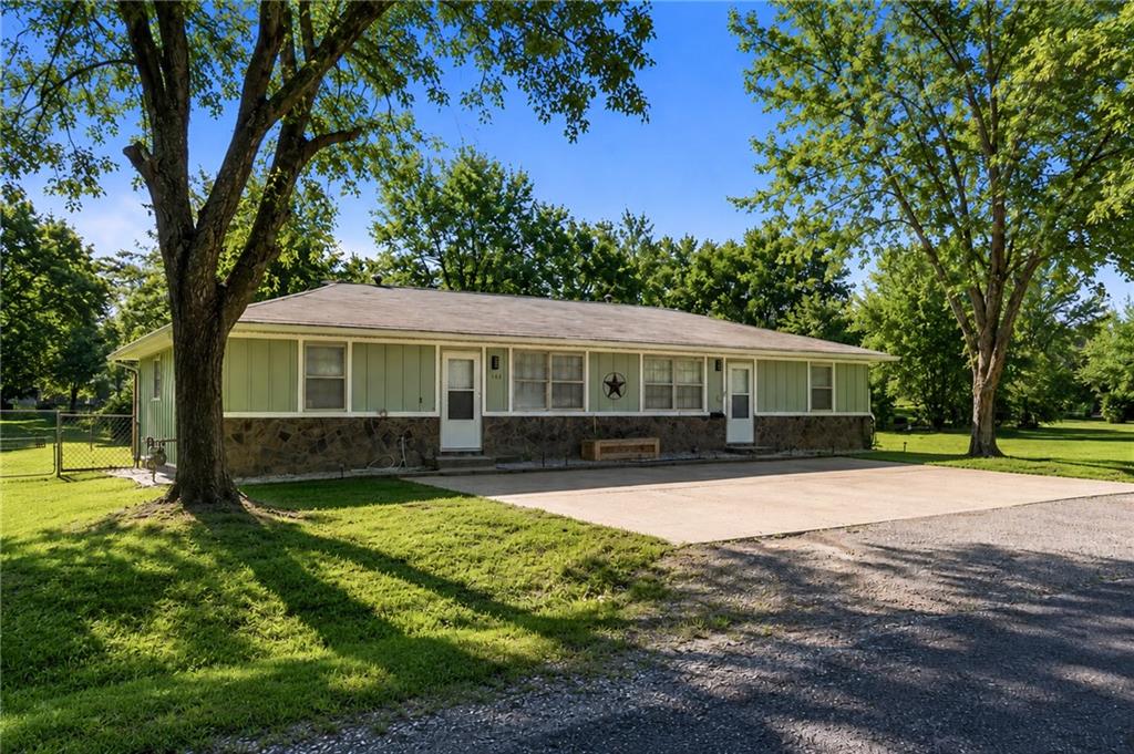 143 Southeast 411th Road Warrensburg, MO 64093 - Photo 2 of 30
