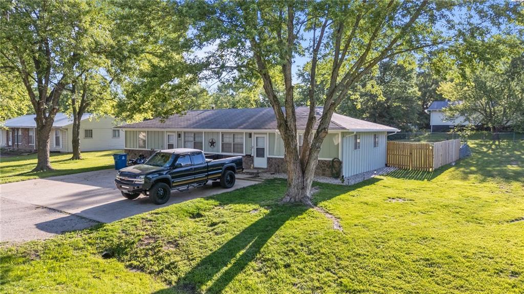 143 Southeast 411th Road Warrensburg, MO 64093 - Photo 4 of 30
